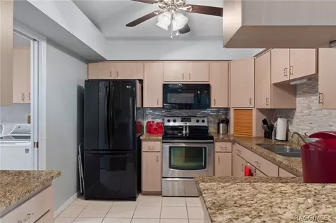 Kitchen - 3676 E Ibis Cove Ct, Hernando, FL 34442 photo 1 of 2