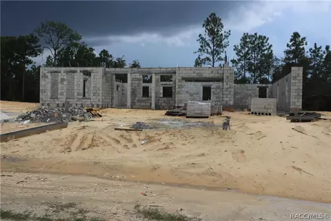 6162 W Conestoga St, Beverly Hills, FL 34465