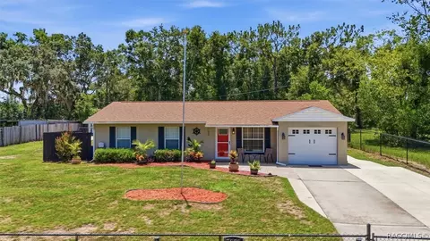 7606 E Savannah Dr, Floral City, FL 34436