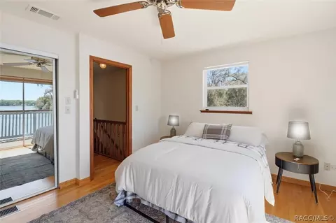 Bedroom - 8810 E Hampton Point Rd, Inverness, FL 34450 photo 5 of 9