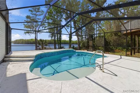 Exterior - 8810 E Hampton Point Rd, Inverness, FL 34450 photo 6 of 12