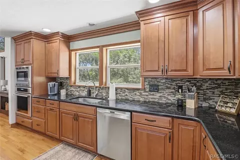 Kitchen - 8810 E Hampton Point Rd, Inverness, FL 34450 photo 3 of 7