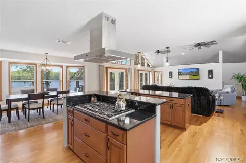 Kitchen - 8810 E Hampton Point Rd, Inverness, FL 34450 photo 4 of 7