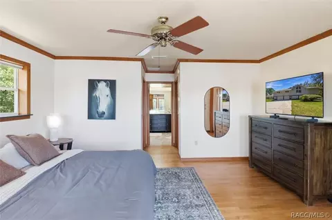 Bedroom - 8810 E Hampton Point Rd, Inverness, FL 34450 photo 2 of 9