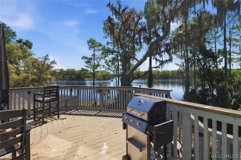Exterior - 8810 E Hampton Point Rd, Inverness, FL 34450 photo 5 of 12