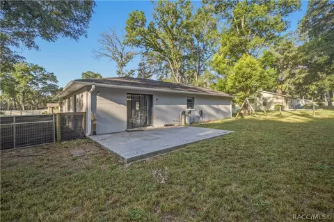 Exterior - 2351 NE 40th St, Ocala, FL 34479 photo 2 of 7