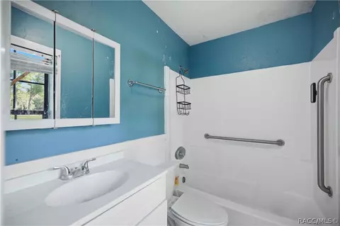 Bath - 2351 NE 40th St, Ocala, FL 34479 photo 1 of 2