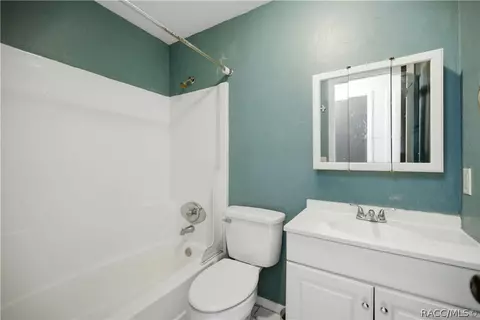 Bath - 2351 NE 40th St, Ocala, FL 34479 photo 2 of 2