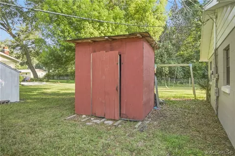 Exterior - 2351 NE 40th St, Ocala, FL 34479 photo 6 of 7