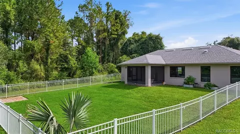 Exterior - 3200 N Canterbury Lake Dr, Hernando, FL 34442 photo 6 of 6