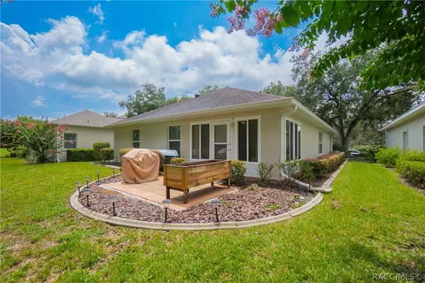 Exterior - 6293 W Glynborne Loop, Crystal River, FL 34429 photo 4 of 8
