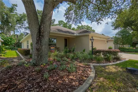 Exterior - 6293 W Glynborne Loop, Crystal River, FL 34429 photo 3 of 8