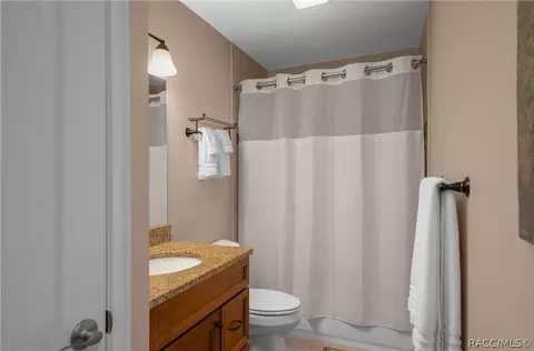 Bath - 6293 W Glynborne Loop, Crystal River, FL 34429 photo 4 of 4