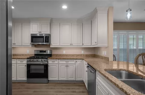 Kitchen - 6293 W Glynborne Loop, Crystal River, FL 34429 photo 1 of 3