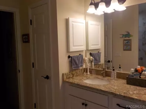 Bath - 6580 N Sourgum Ter, Hernando, FL 34442 photo 4 of 6