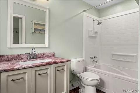 Bath - 4841 E Marsh Lake Dr, Hernando, FL 34442 photo 1 of 3