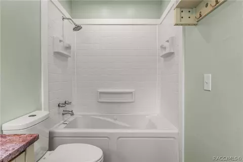 Bath - 4841 E Marsh Lake Dr, Hernando, FL 34442 photo 3 of 3