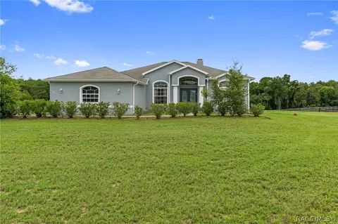 8424 E Zephyr Wing Ct, Floral City, FL 34436