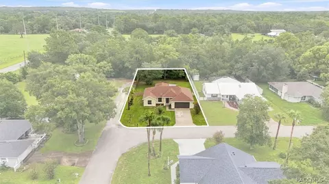 4051 S Winding Oaks Dr, Homosassa, FL 34446