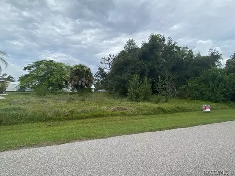 5237 Kempson Ln, Port Charlotte, FL 33981
