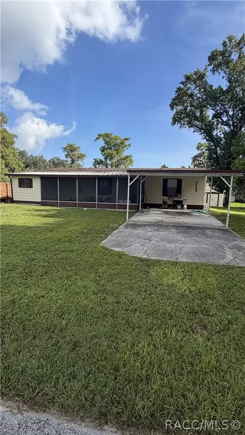 8449 W Dixie Ct, Homosassa, FL 34448