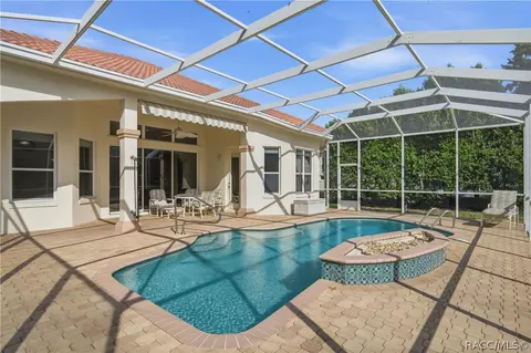Exterior - 1675 N Shadowview Path, Hernando, FL 34442 photo 2 of 11