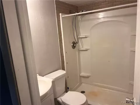 Bath - 4511 E Bahia Ln, Hernando, FL 34442 photo 3 of 3