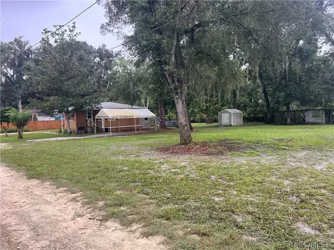 Exterior - 4511 E Bahia Ln, Hernando, FL 34442 photo 6 of 18