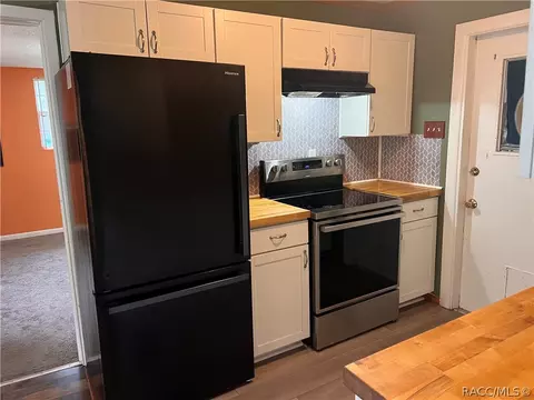 Kitchen - 4511 E Bahia Ln, Hernando, FL 34442 photo 2 of 2