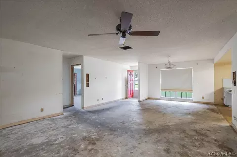 Living - 4770 E Dartmouth Ln, Hernando, FL 34442 photo 3 of 4