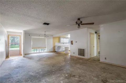 Living - 4770 E Dartmouth Ln, Hernando, FL 34442 photo 4 of 4
