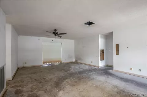 Living - 4770 E Dartmouth Ln, Hernando, FL 34442 photo 2 of 4