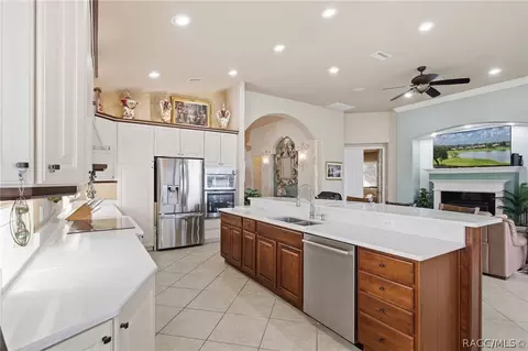 Kitchen - 1426 W Crossview Way, Hernando, FL 34442 photo 8 of 10