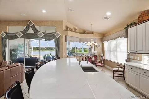 Kitchen - 1426 W Crossview Way, Hernando, FL 34442 photo 5 of 10