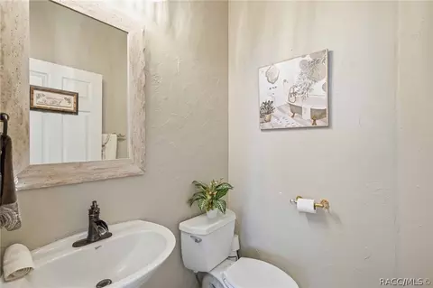 Bath - 1426 W Crossview Way, Hernando, FL 34442 photo 5 of 5