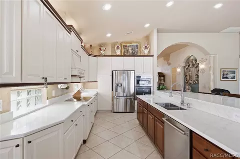 Kitchen - 1426 W Crossview Way, Hernando, FL 34442 photo 9 of 10