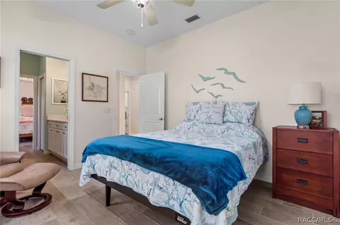 Bedroom - 496 W Mickey Mantle Path, Hernando, FL 34442 photo 4 of 6