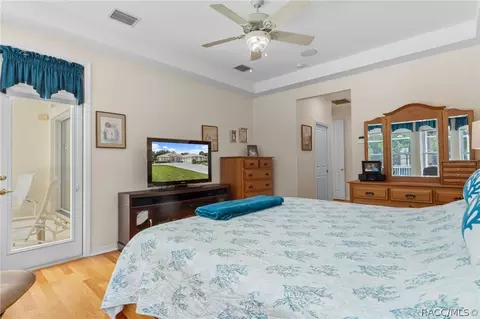 Bedroom - 496 W Mickey Mantle Path, Hernando, FL 34442 photo 2 of 6