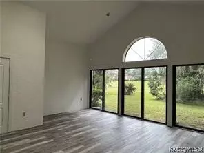 Living - 558 E Jenkins Ct, Hernando, FL 34442 photo 3 of 3