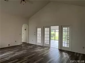 Living - 558 E Jenkins Ct, Hernando, FL 34442 photo 2 of 3