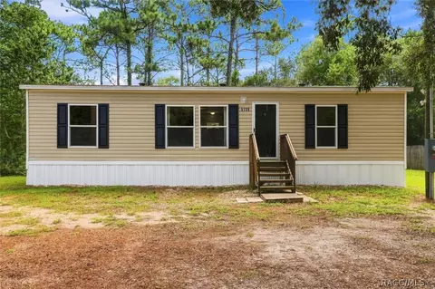 5709 S Leopard Pt, Homosassa, FL 34446