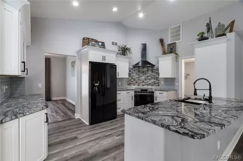 Kitchen - 270 N Grandview Ave, Hernando, FL 34442 photo 3 of 6