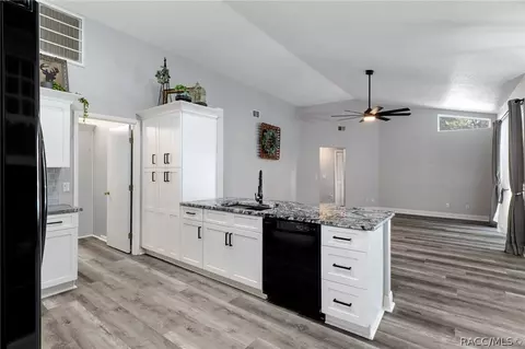 Kitchen - 270 N Grandview Ave, Hernando, FL 34442 photo 1 of 6