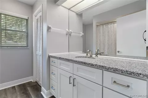 Bath - 270 N Grandview Ave, Hernando, FL 34442 photo 5 of 5
