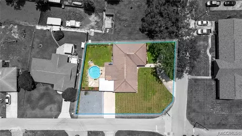 1351 Cr 482n, Lake Panasoffkee, FL 33538