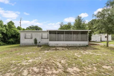 8415 S Linden Pt, Floral City, FL 34436