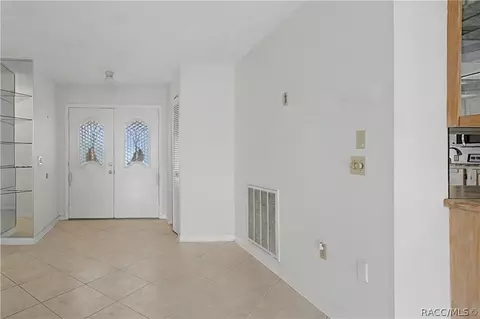 Entry Way - 2376 Bent Pine Ct, Spring Hill, FL 34606 photo 2 of 2