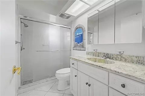 Bath - 2376 Bent Pine Ct, Spring Hill, FL 34606 photo 2 of 2