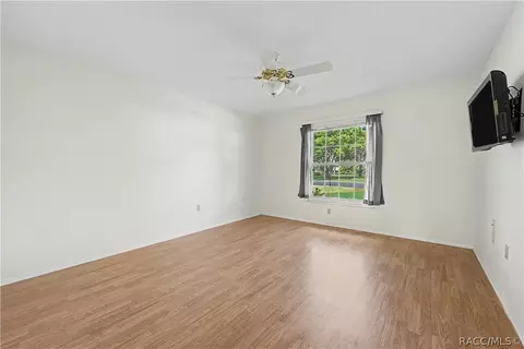 Bedroom - 2376 Bent Pine Ct, Spring Hill, FL 34606 photo 3 of 5
