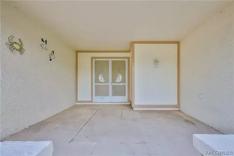 Exterior - 2376 Bent Pine Ct, Spring Hill, FL 34606 photo 4 of 16